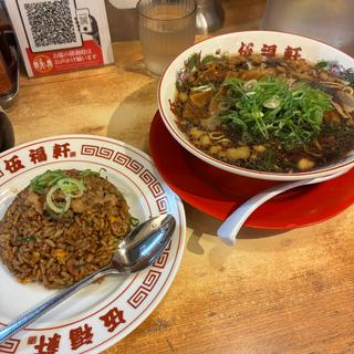 背脂黒ヤキメシ定食