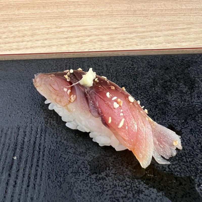 明石産しめ鯖の握り(鮓 くおん)