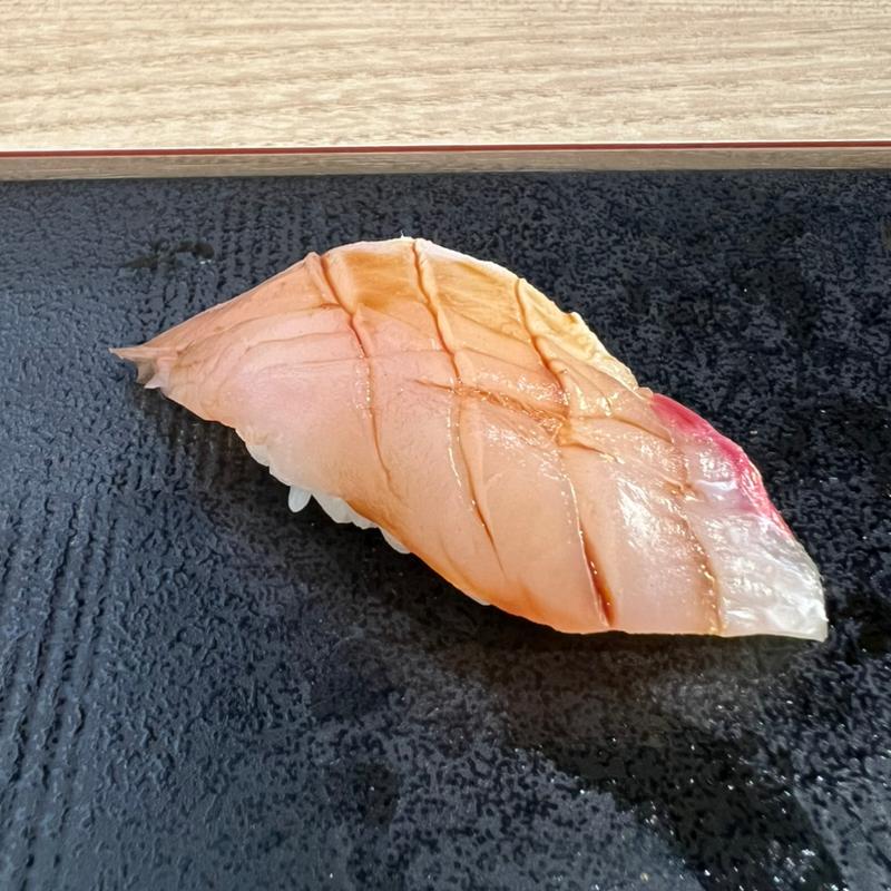 カンパチの握り(鮓 くおん)