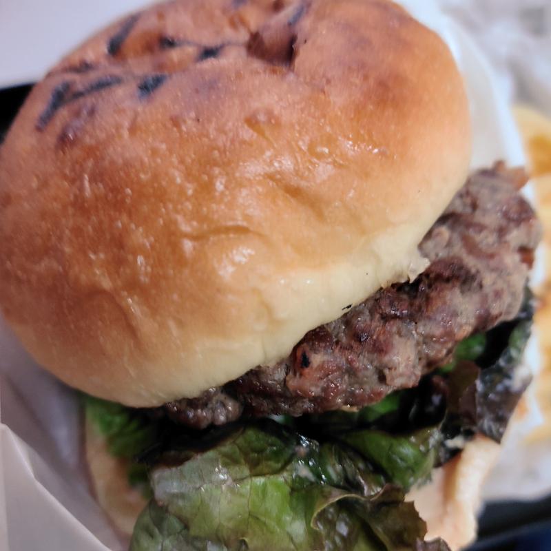 ビストロヴィーノクラシックバーガー(Bistro Vino 六本木)