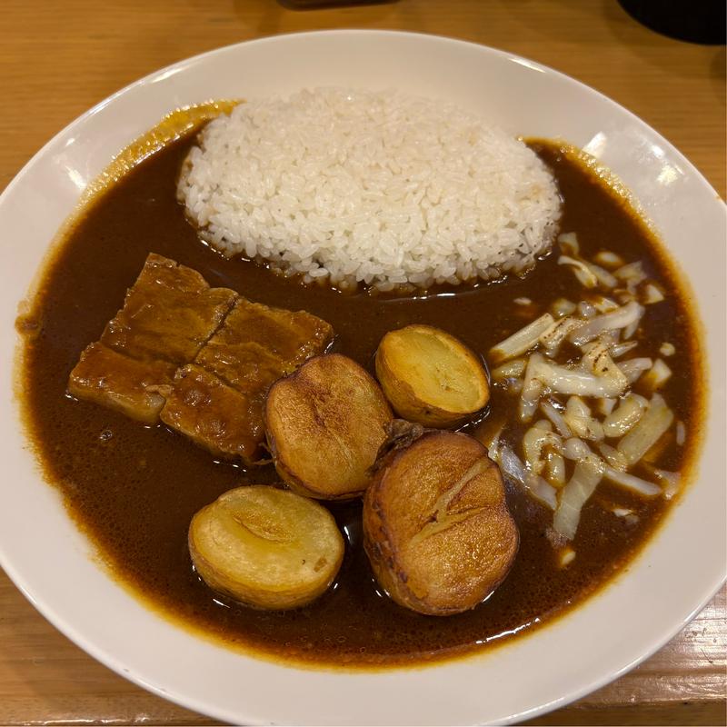 とろ豚角煮&じゃがいも&とろけチーズ(カレーの弐番亭 神保町本店)