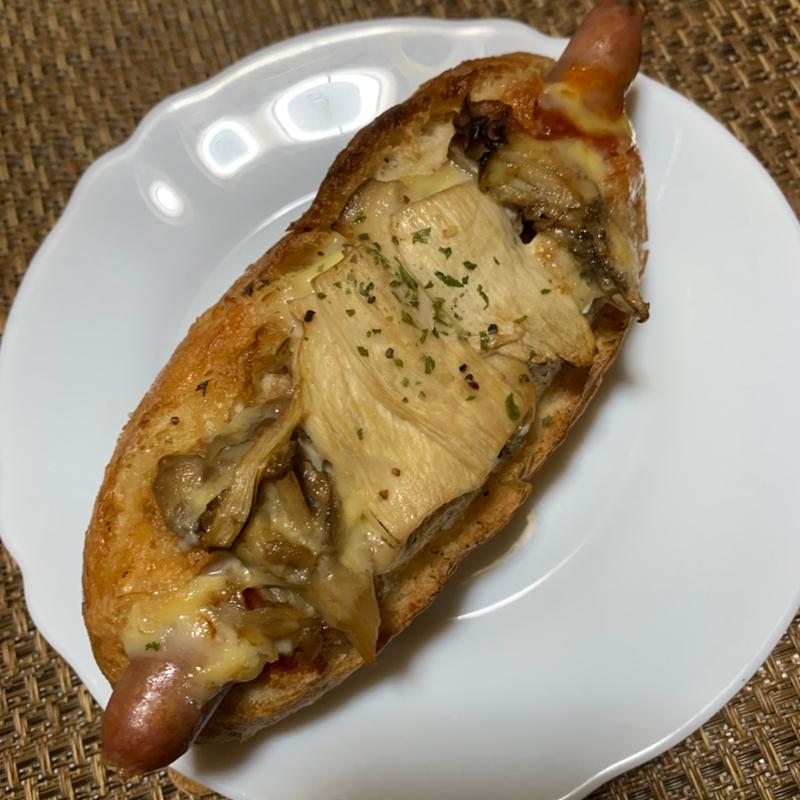 炙りチーズのウインナーフランスきのことトマトソース(サンメリー 上板橋店)