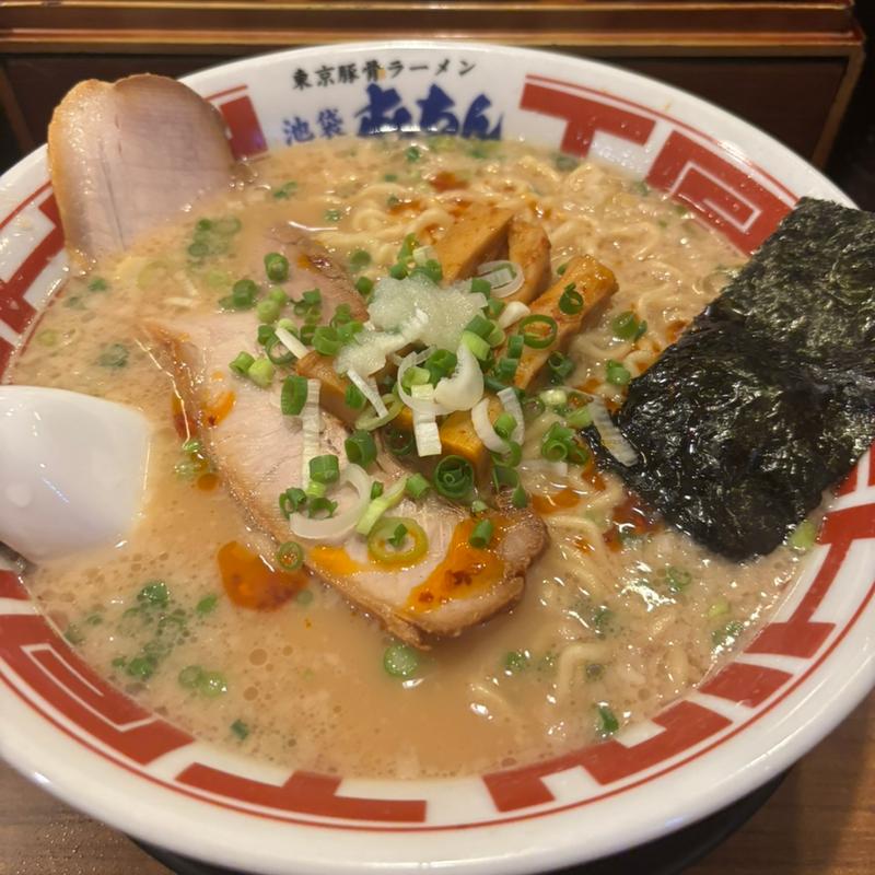 東京とんこつ ラーメン(東京豚骨ラーメン 屯ちん 池袋西口店)