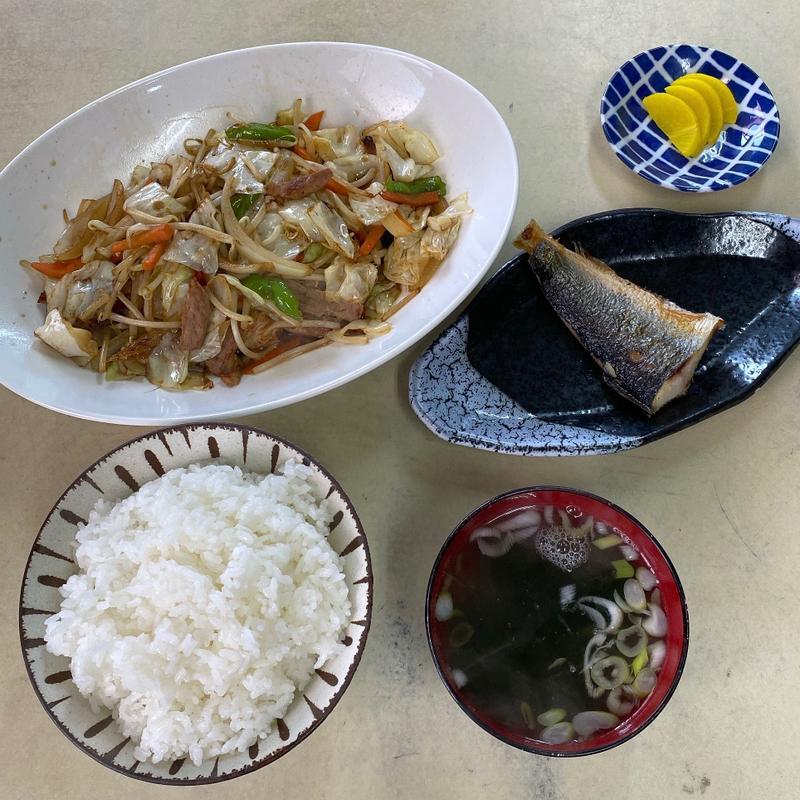 野菜炒め定食(北新食堂)