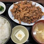 ホルモンダブル定食
