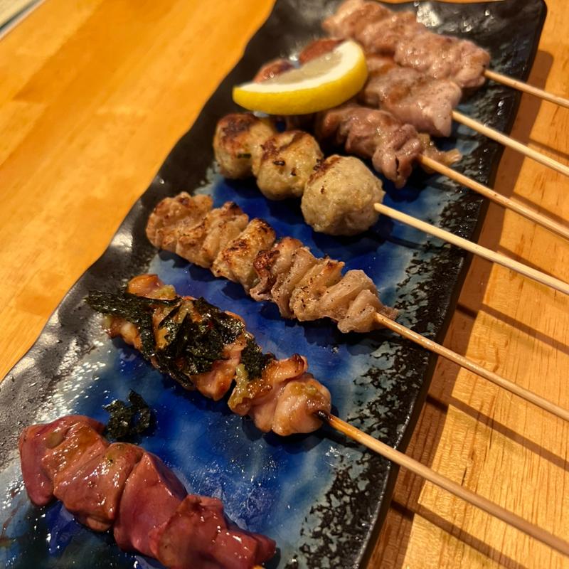 焼き鳥盛り合わせ(やきとりやさんあっ鶏)