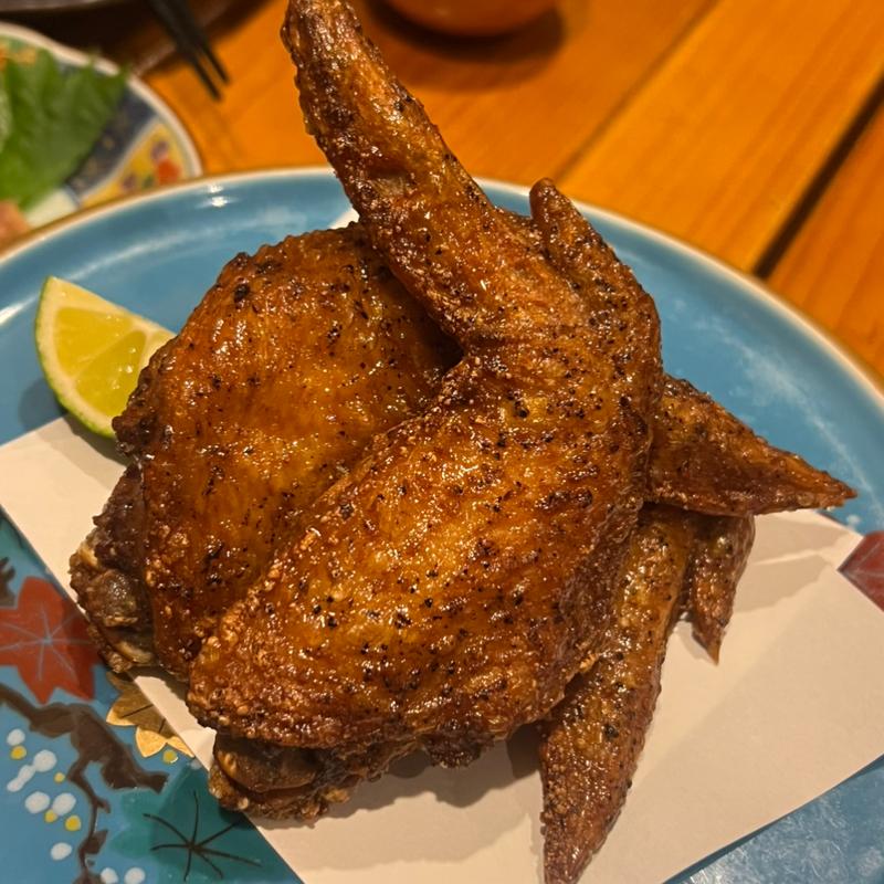 手羽先唐揚げ(創作料理と地酒のお店 坂蔵)