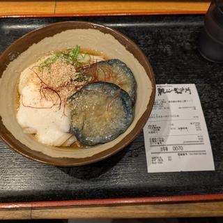 なすとろろぶっかけうどん並(本場さぬきうどん 親父の製麺所 上野店)