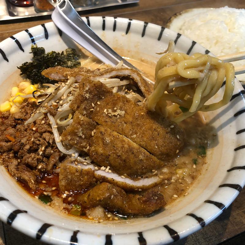 排骨坦々麺(濃口背脂味噌らーめんと餃子 大福帳)