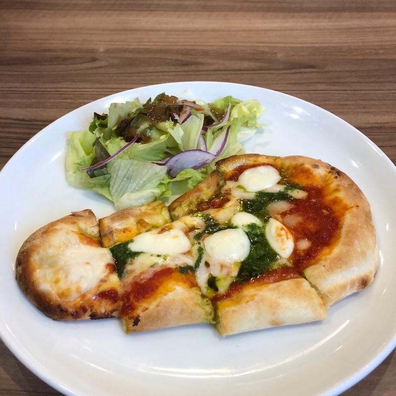 ふわふわナンのマルゲリータ(高倉町珈琲 柏の葉店)