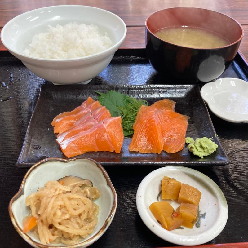 プレミアムヤシオマスの刺身定食(金精川のます池)