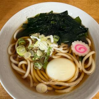 わかめうどん　ゆで玉子