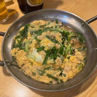 肉ニラ玉子とじ