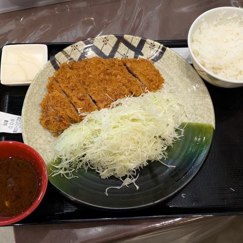 厚切りロースかつ定食(とんかつ まるや 日比谷店)