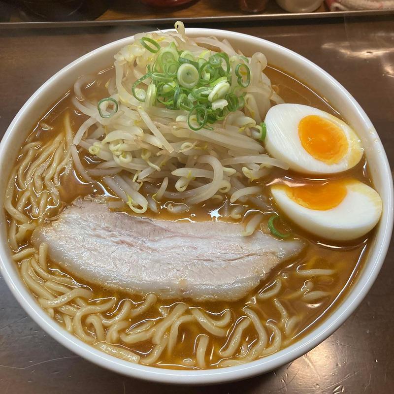 カレーラーメン(らーめん まねしん坊)