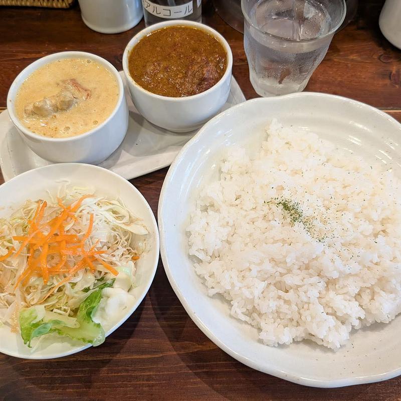 2種盛りカリー(ラッフルズカリー＠土曜日のアルバイトさん募集中)