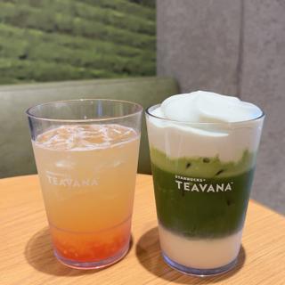抹茶ピスタチオムースティーラテ