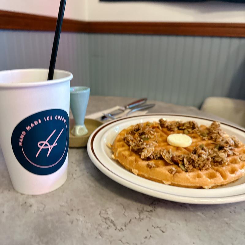 プレーンワッフル(Harlow ICE CREAM)