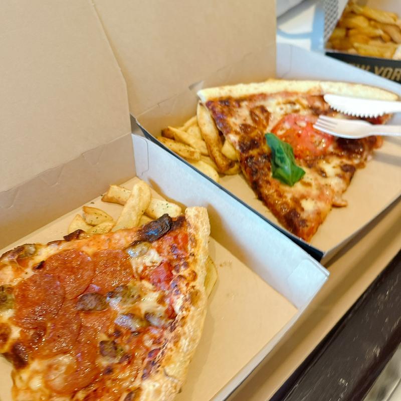 ピッツァセット ペパロニ(ルイズ N.Y. ピザ パーラー （Loui’s N.Y. Pizza Parlor）)