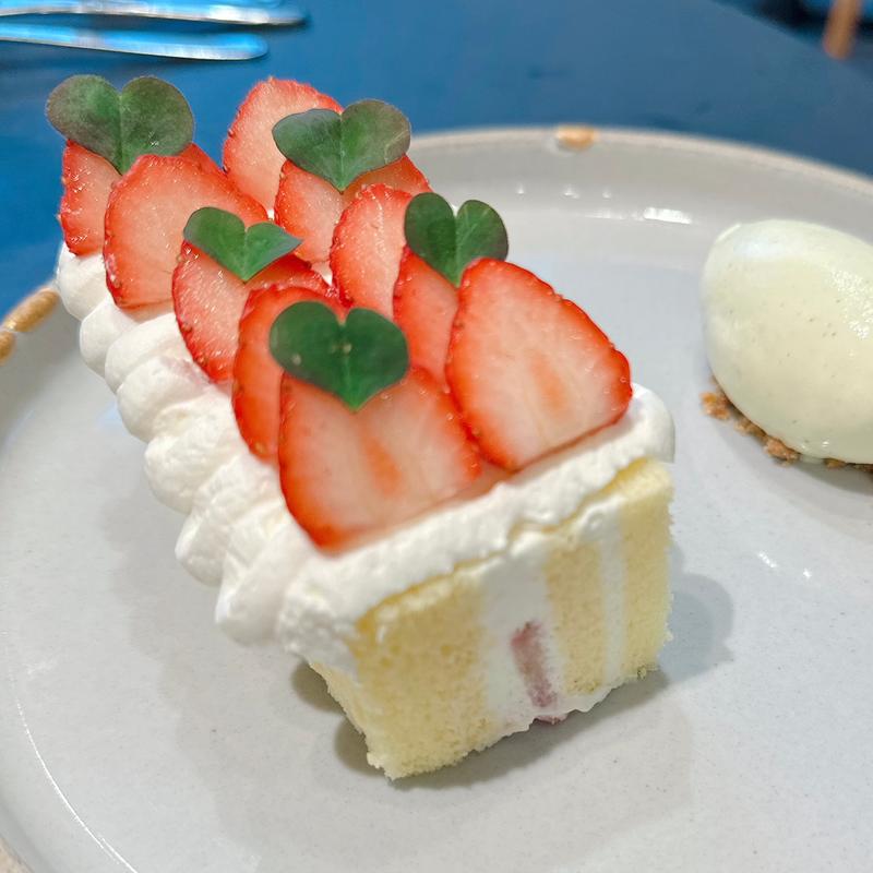 国産いちごのショートケーキ(FRUiT 阪神梅田店)