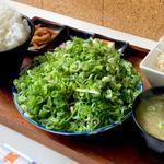 ネギまみれ塩ダレ 唐揚げ定食