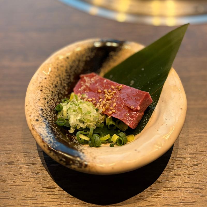 ハツ刺し(焼肉ホルモン襷 愛宕店)