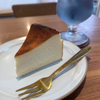 バスクチーズケーキ