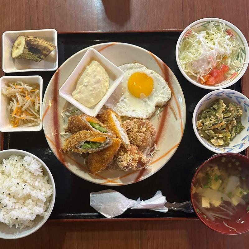 Bランチ ミックスフライ定食(アクアリュウム喫茶 慈伴賜)