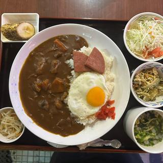Cランチ カレーライス ポーク卵付き
