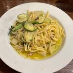 鮮魚と野菜のペペロンチーノ