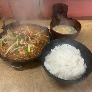 鉄板ホルモン
