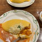 チーズインビーフシチューオムライス(昔ながらのオムライス)