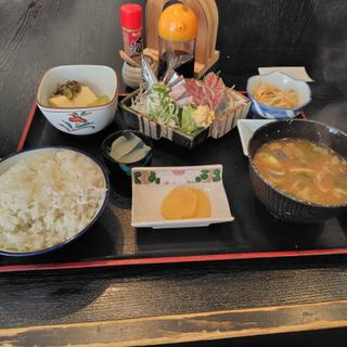 秋刀魚刺身定食