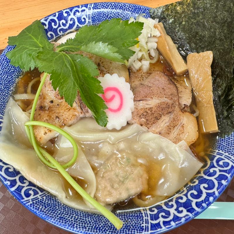 中華そば中盛り＋特製トッピング(らーめん理庵)