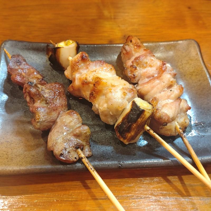 はつ ＆ ねぎ間 ＆せせり(居酒屋かいちゃん)