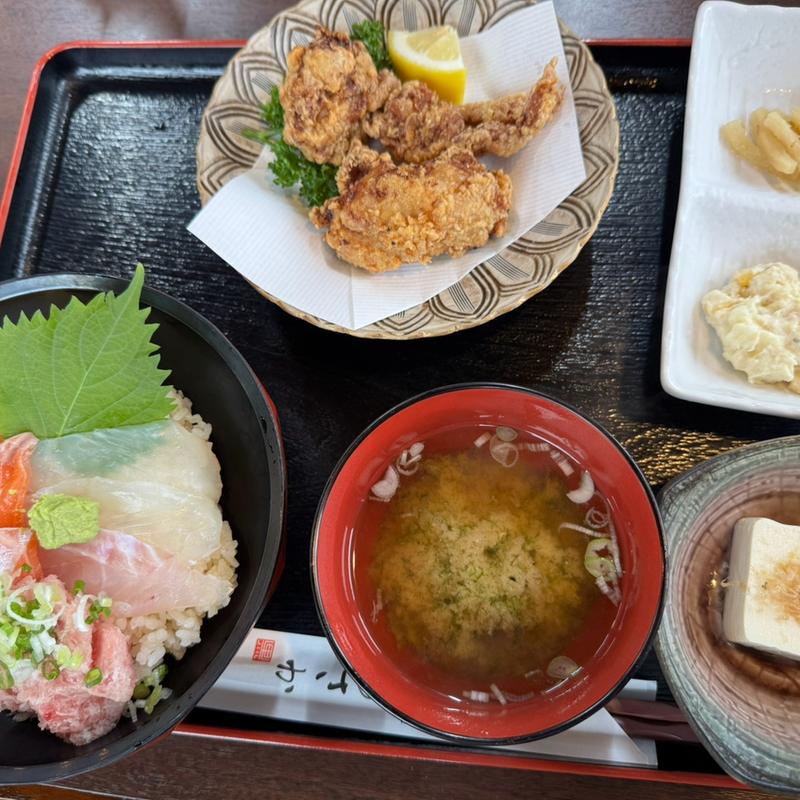Aセット定食(3種丼＋唐揚げ3コ)(海鮮和食処くろさか)