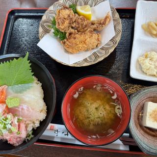 Aセット定食(3種丼＋唐揚げ3コ)