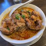 でか肉担々麺