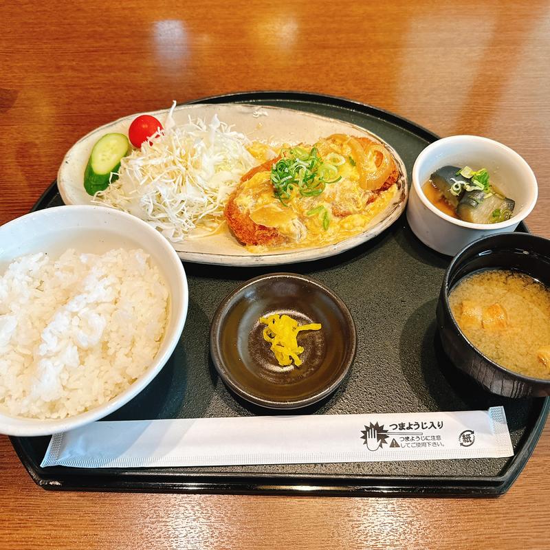 日替り定食　カツとじ(上方ごちそう処贔屓屋 中之島ダイビル店)