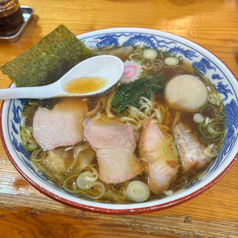 ワンタン麺味玉入り(白河手打中華 賀乃屋)