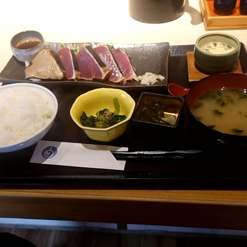 カツオの藁焼き定食(魚釜 日本橋横山町店)