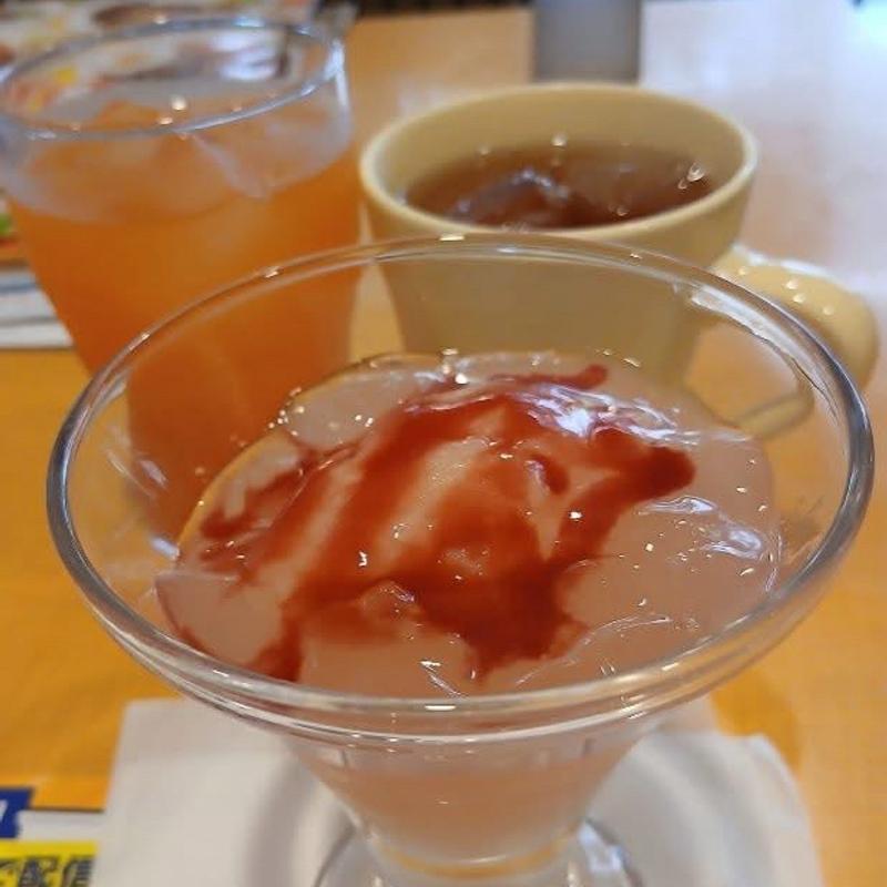 白桃のゼリー(ガスト 高井戸店 )