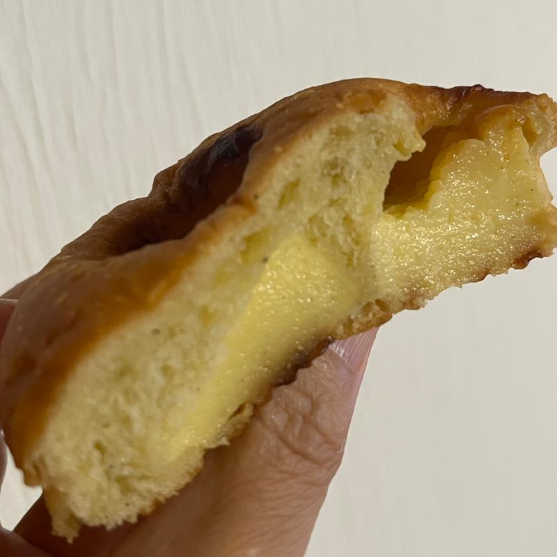 ブリオッシュクレーム(es feuilletage｜BAKERY（パン屋）)