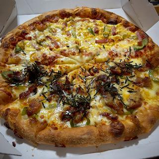 炭火香ばしい鹿児島県産黒豚ピザ＆アスパラベーコン