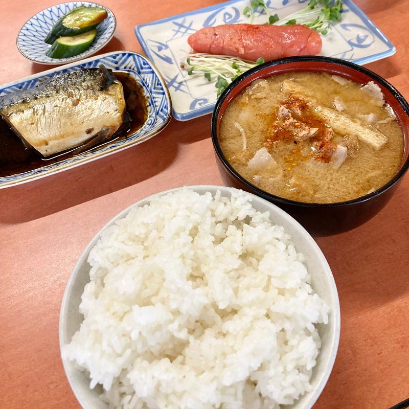 豚汁 ご飯（小） 鯖の煮付け 明太子(かどや )