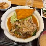 日替わり　生姜焼きとアジフライ