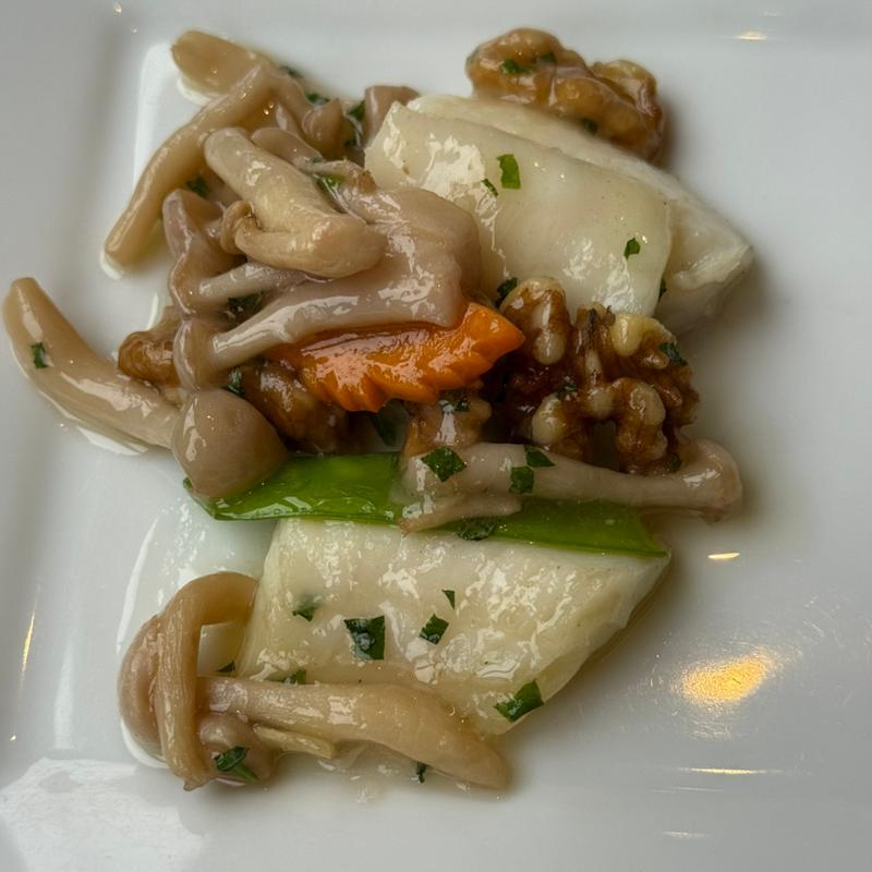 紋甲烏賊と胡桃の紫蘇炒め(JUEN （ジュエン）)