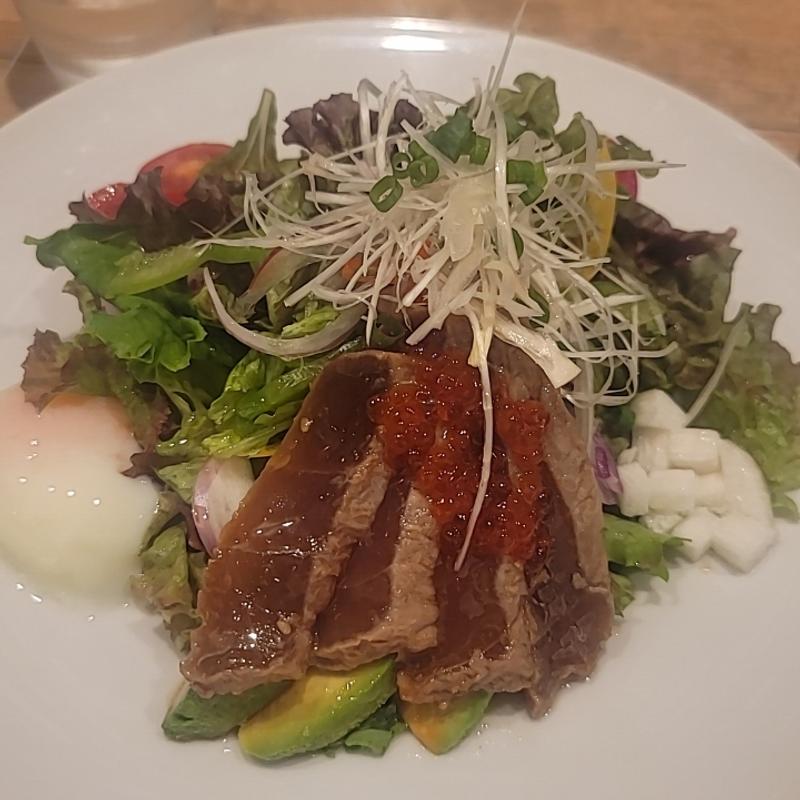 アボガドとマグロのヅケDON(ハタケカフェ)