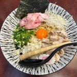 濃厚玉子と比内地鶏の油そば