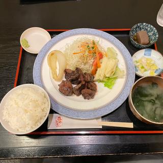 サイコロステーキ定食